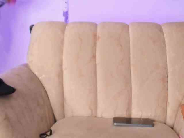 LauryHills webcam