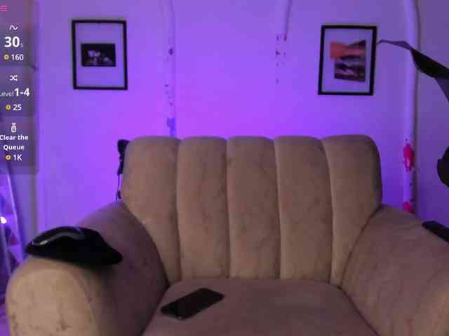 LauryHills webcam