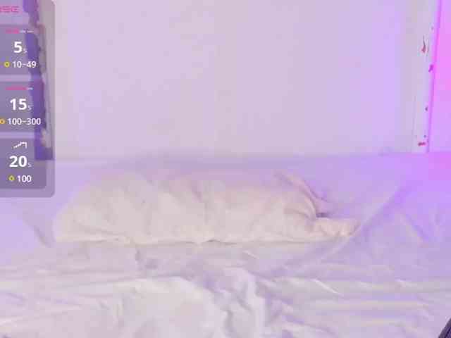 LauryHills webcam