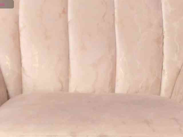 LauryHills webcam