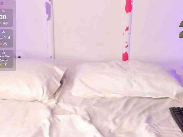 LauryHills webcam