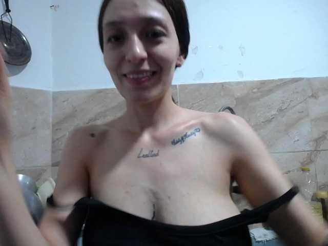 bulmaamilk's BongaCams show and profile