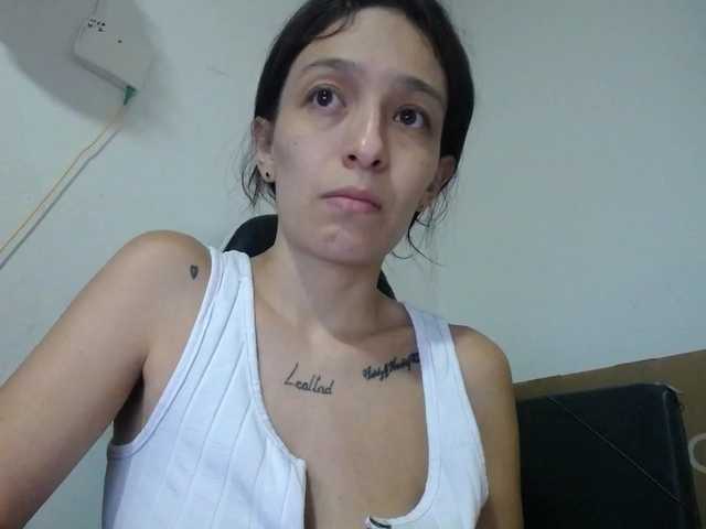 bulmaamilk's BongaCams show and profile