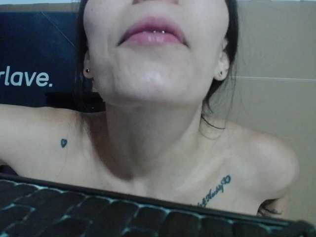 bulmaamilk's BongaCams show and profile