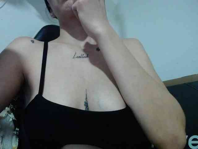 bulmaamilk Live Webcam on BongaCams