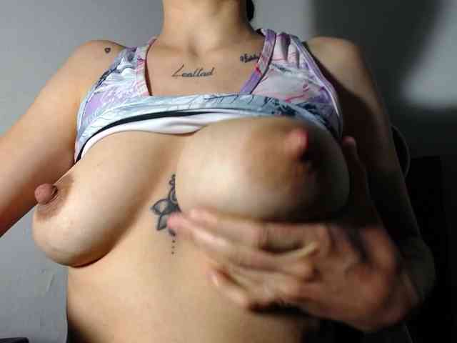 bulmaamilk Live Webcam on BongaCams