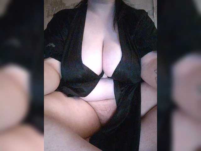 Aluna1999's BongaCams show and profile