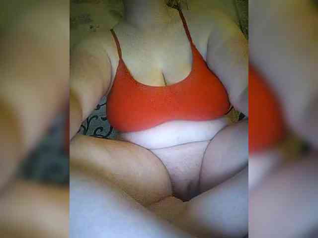 Aluna1999 webcam