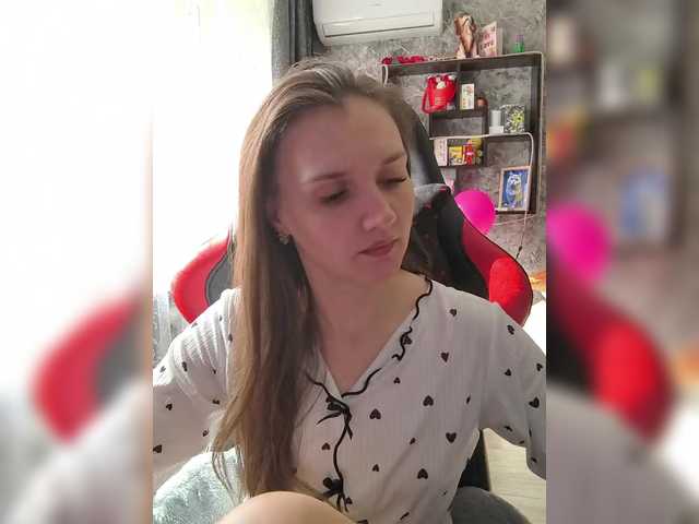 le modèle MedSEXtri4ka est en webcam porno dans un show sur le site bongacams, il possède les tags suivants: White/Caucasian,Blonde,Shaved