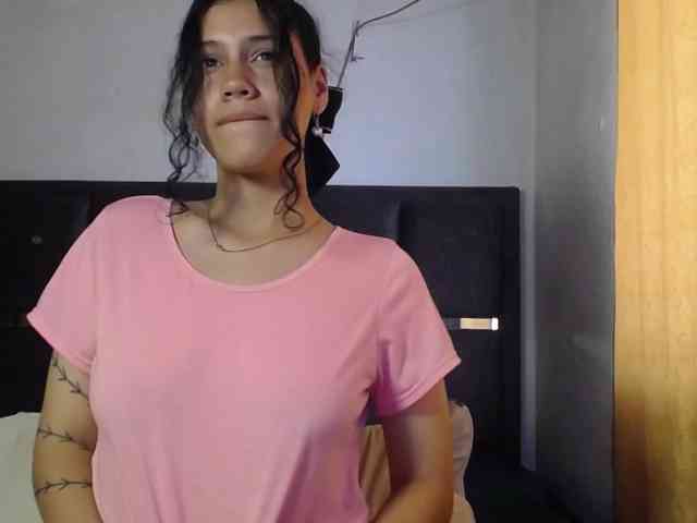 realshy-Stepsis Live Webcam on BongaCams