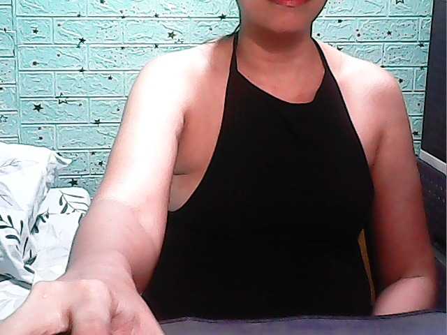 Aliceyu's BongaCams show and profile