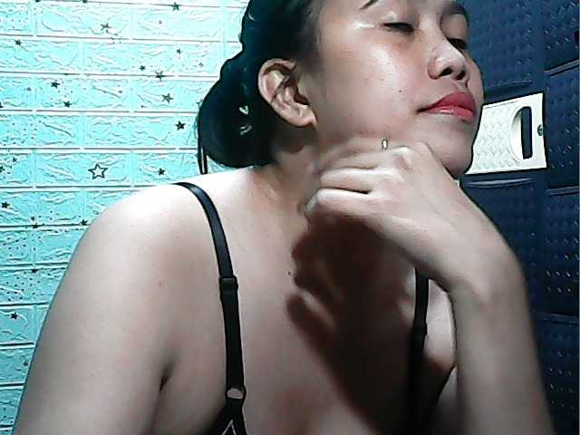 Aliceyu's BongaCams show and profile