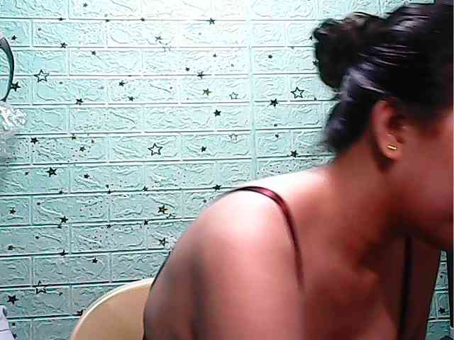 Alicepussylicious webcam