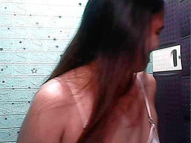 Alicepussylicious webcam