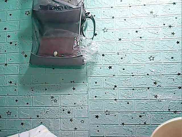 Alicepussylicious webcam