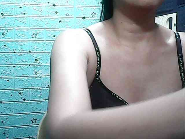 Alicepussylicious webcam