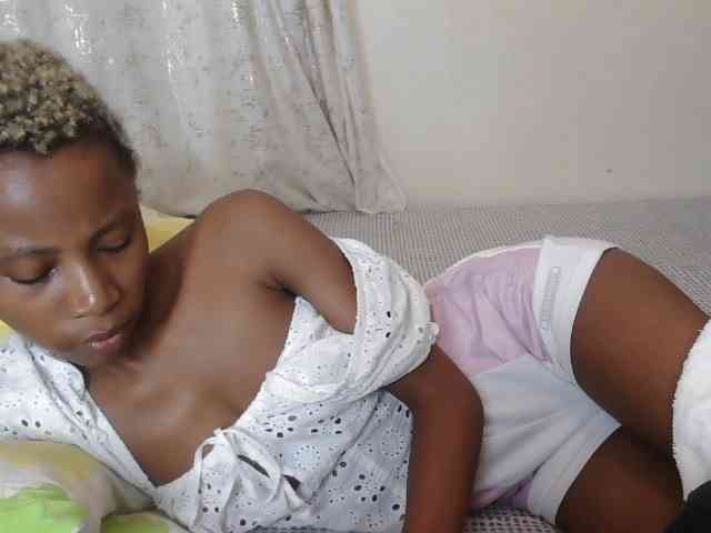 Pretyass webcam