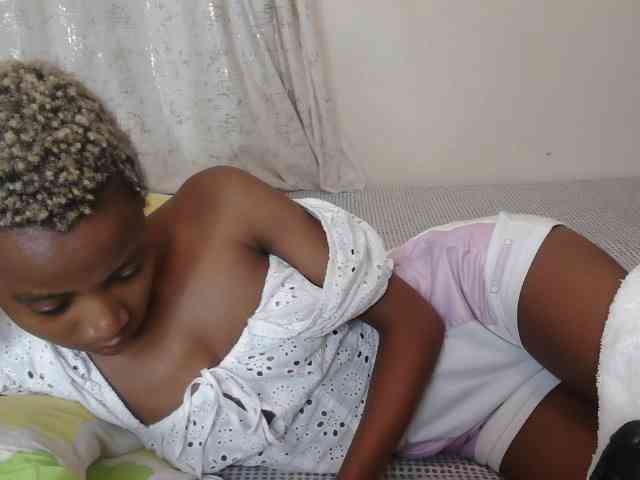 Pretyass webcam