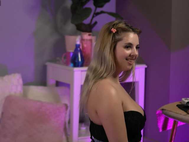 AudreySosa's BongaCams show and profile