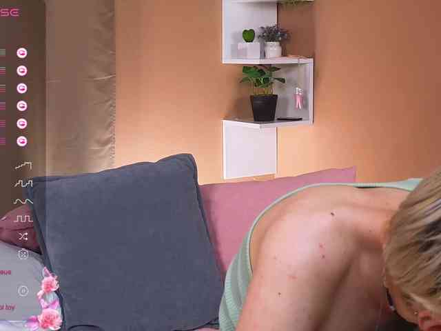 SharliRose webcam