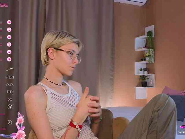 SharliRose webcam