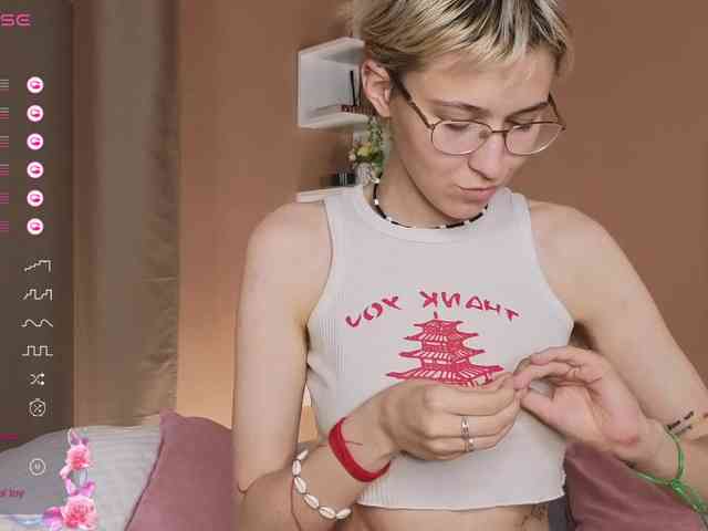 SharliRose webcam