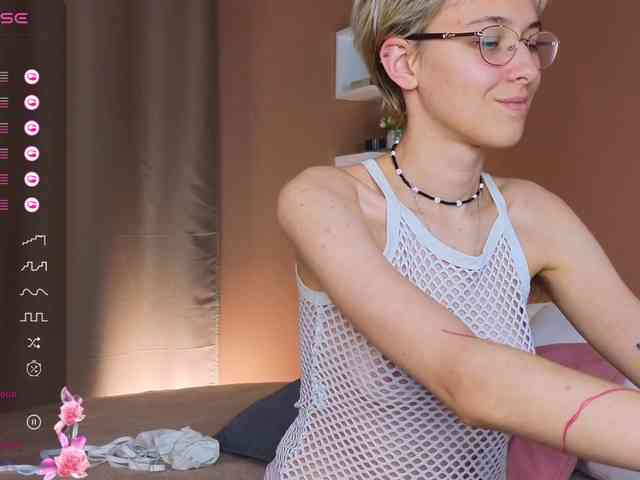 SharliRose webcam