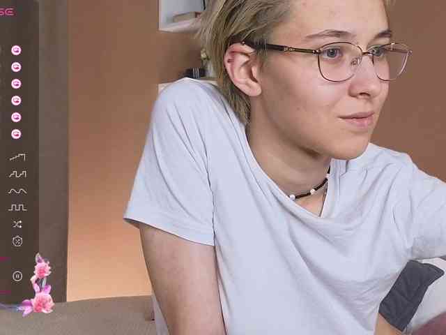 SharliRose webcam