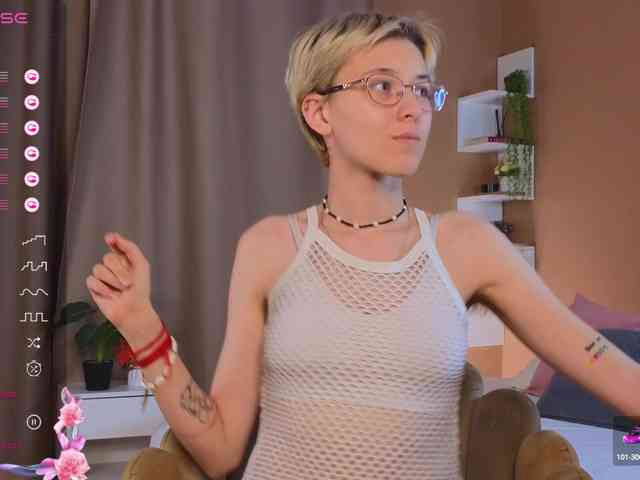 SharliRose webcam