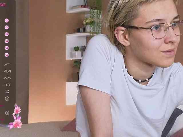 SharliRose webcam