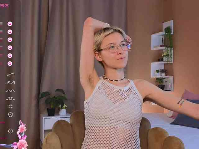 SharliRose webcam