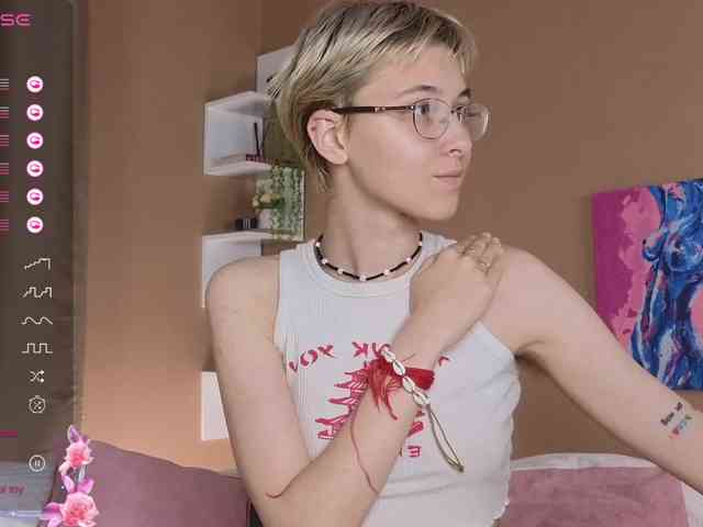 SharliRose webcam