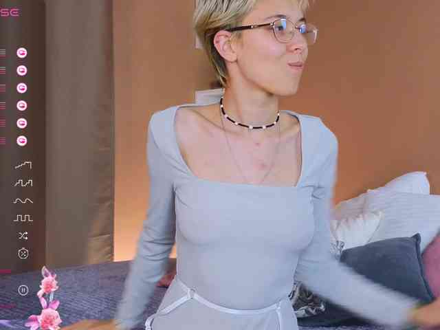 SharliRose webcam