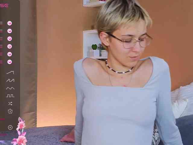 SharliRose webcam