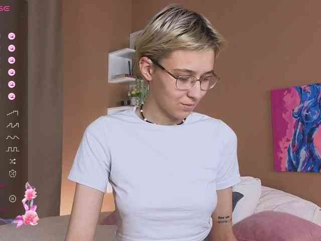 SharliRose webcam