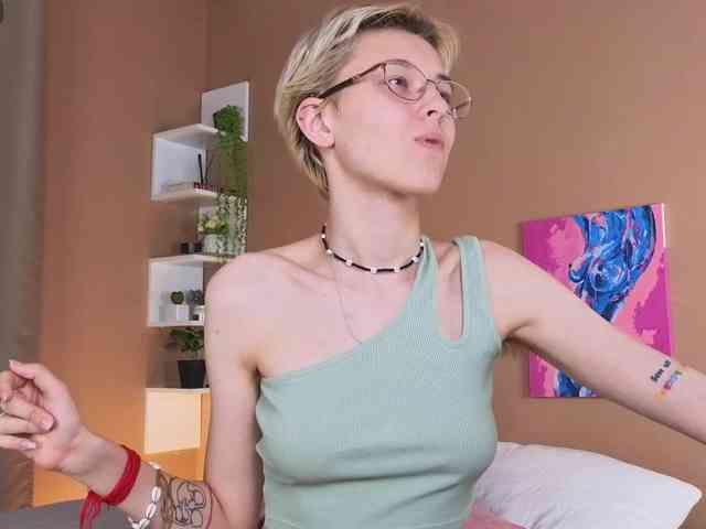 SharliRose webcam