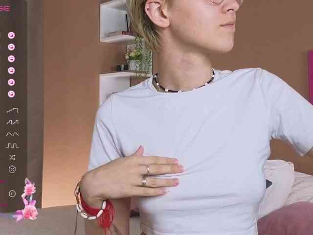 SharliRose webcam