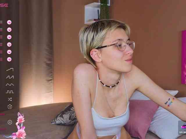 SharliRose webcam