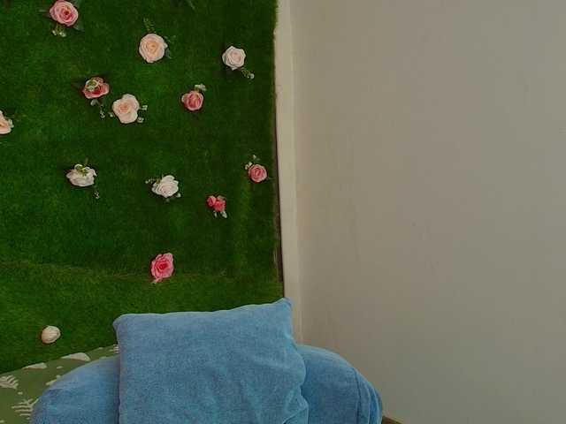 Preview of hugetittiess