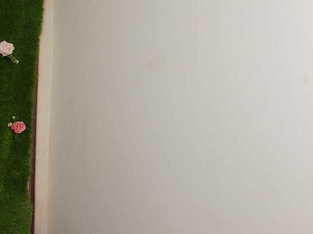 HugeTittiess's BongaCams show and profile