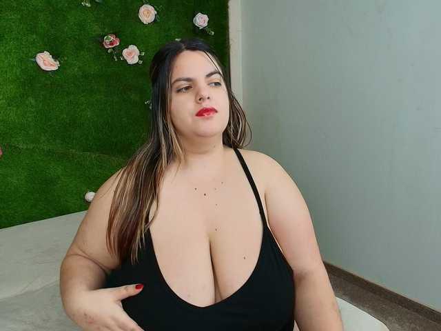 HugeTittiess's BongaCams show and profile