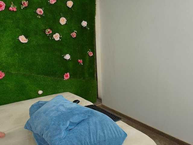 Preview of hugetittiess