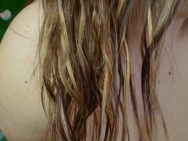 HugeTittiess's BongaCams show and profile