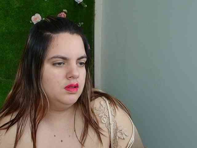 HugeTittiess HugeTittiess