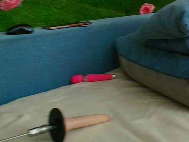 HugeTittiess HugeTittiess