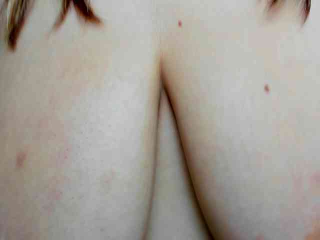 HugeTittiess webcam