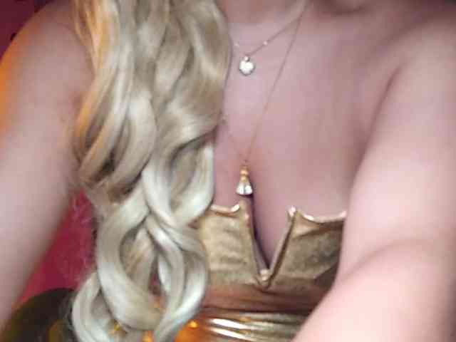 queensativa Live Webcam on BongaCams