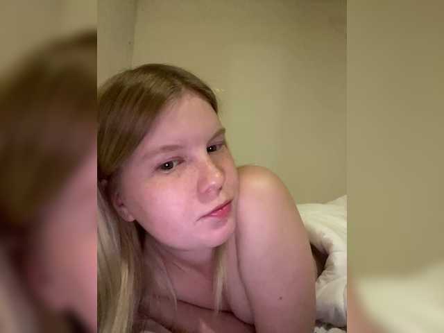 Amelia2004's BongaCams show and profile