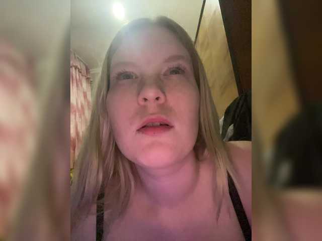 Amelia2004's BongaCams show and profile