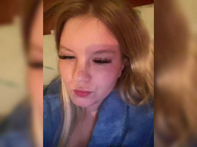 Amelia2004's BongaCams show and profile